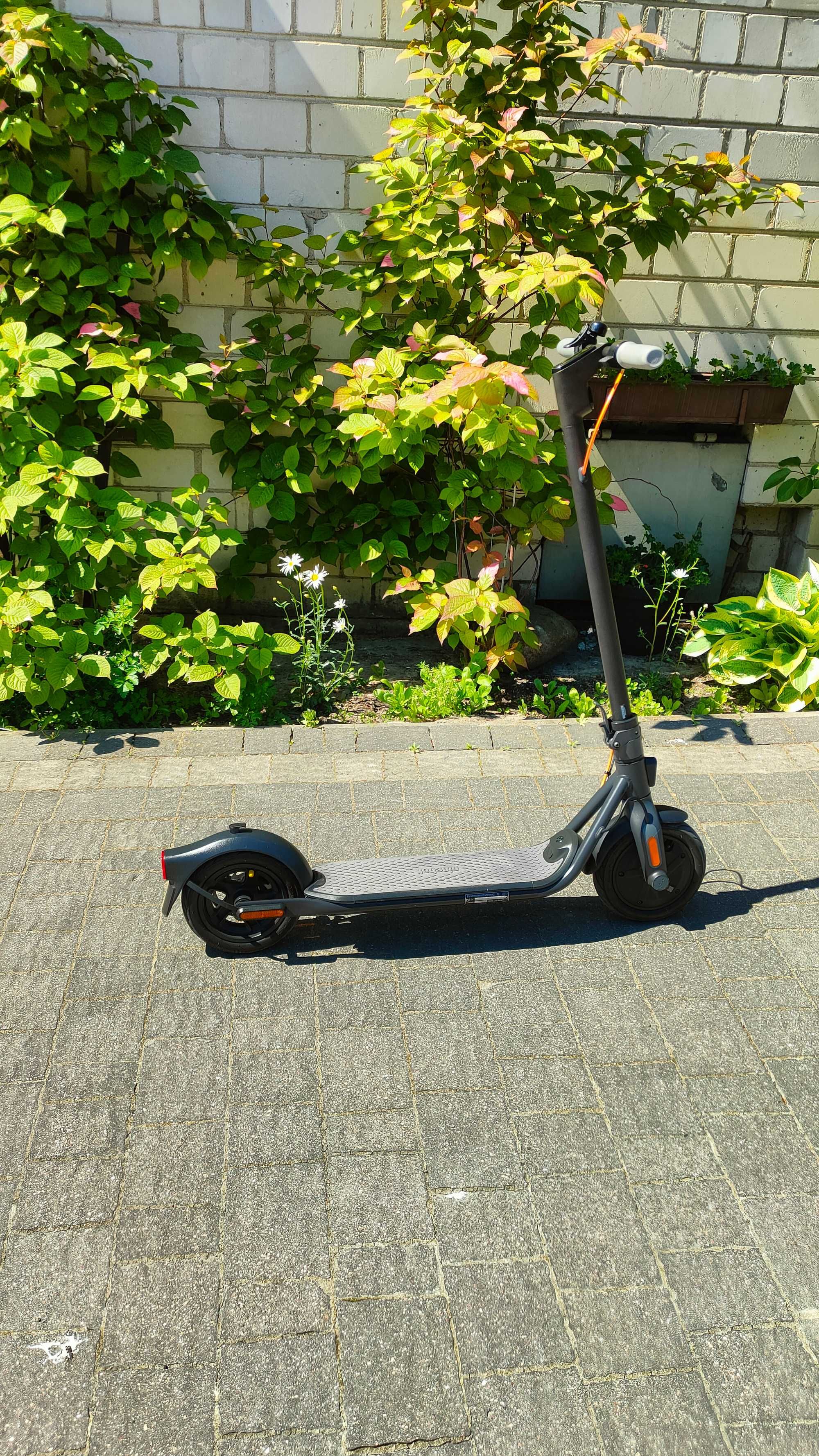 Hulajnoga elektryczna ninebot by segway kickscooter f30d