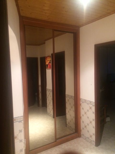 Vende-se Rés-do-Chão Independente em Moradia Geminada – Abrantes