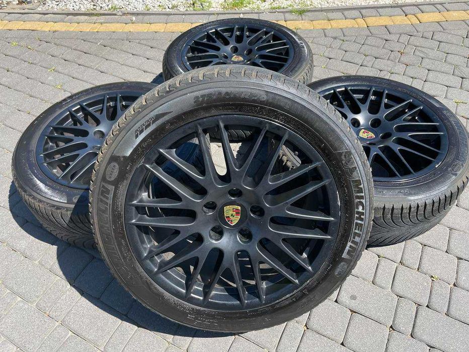 275/45R20 Koła zimowe PORSCHE CAYENNE GTS Michelin Latitude ALPIN LA2