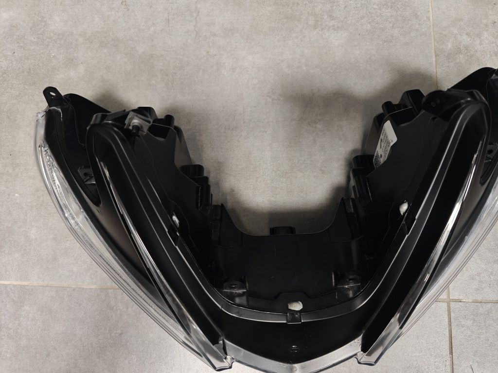 Reflektor przód LED Aprilia rs457