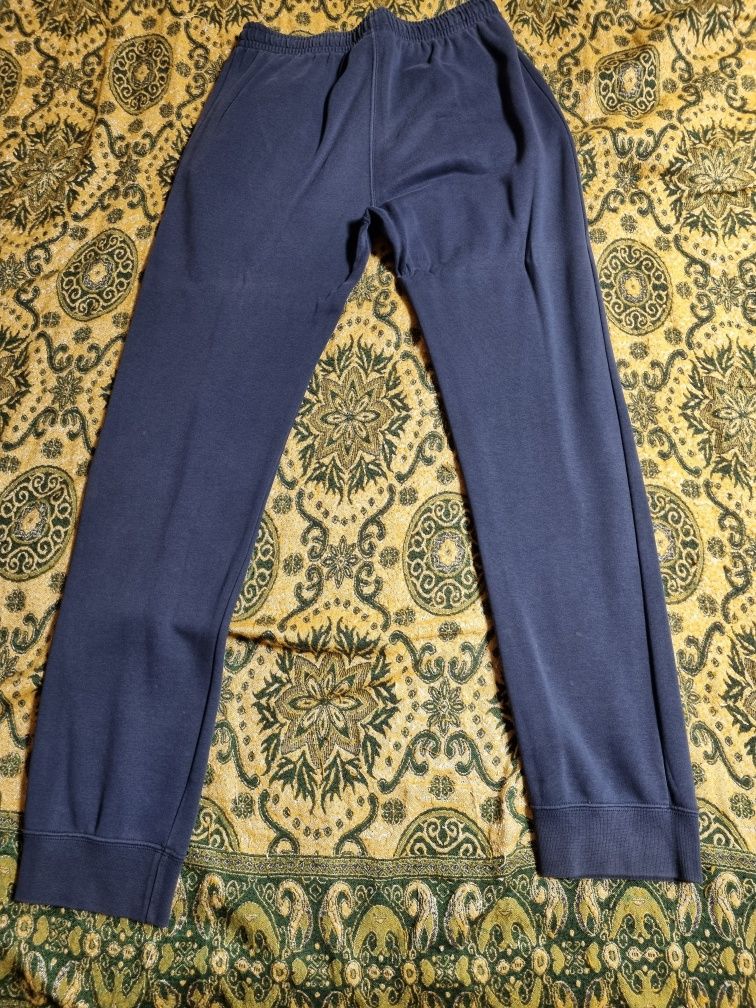 Продам спорт костюм Champion