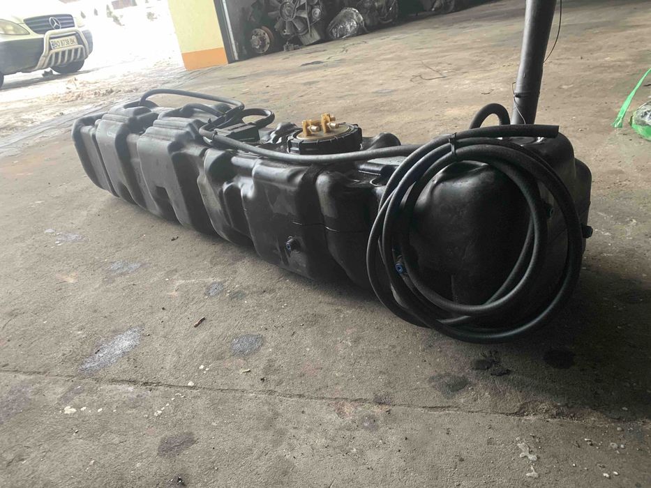 Продам топливни бак 130л спрінтер спринтер 906