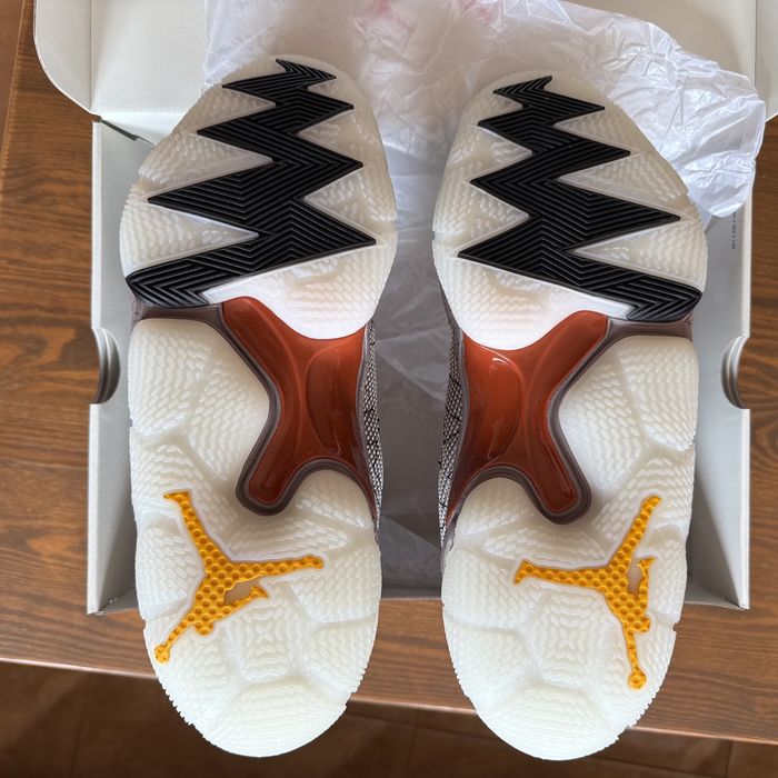 Є розміри Nike Air Jordan Why Not .6 x Honor The Gift DX1692-001