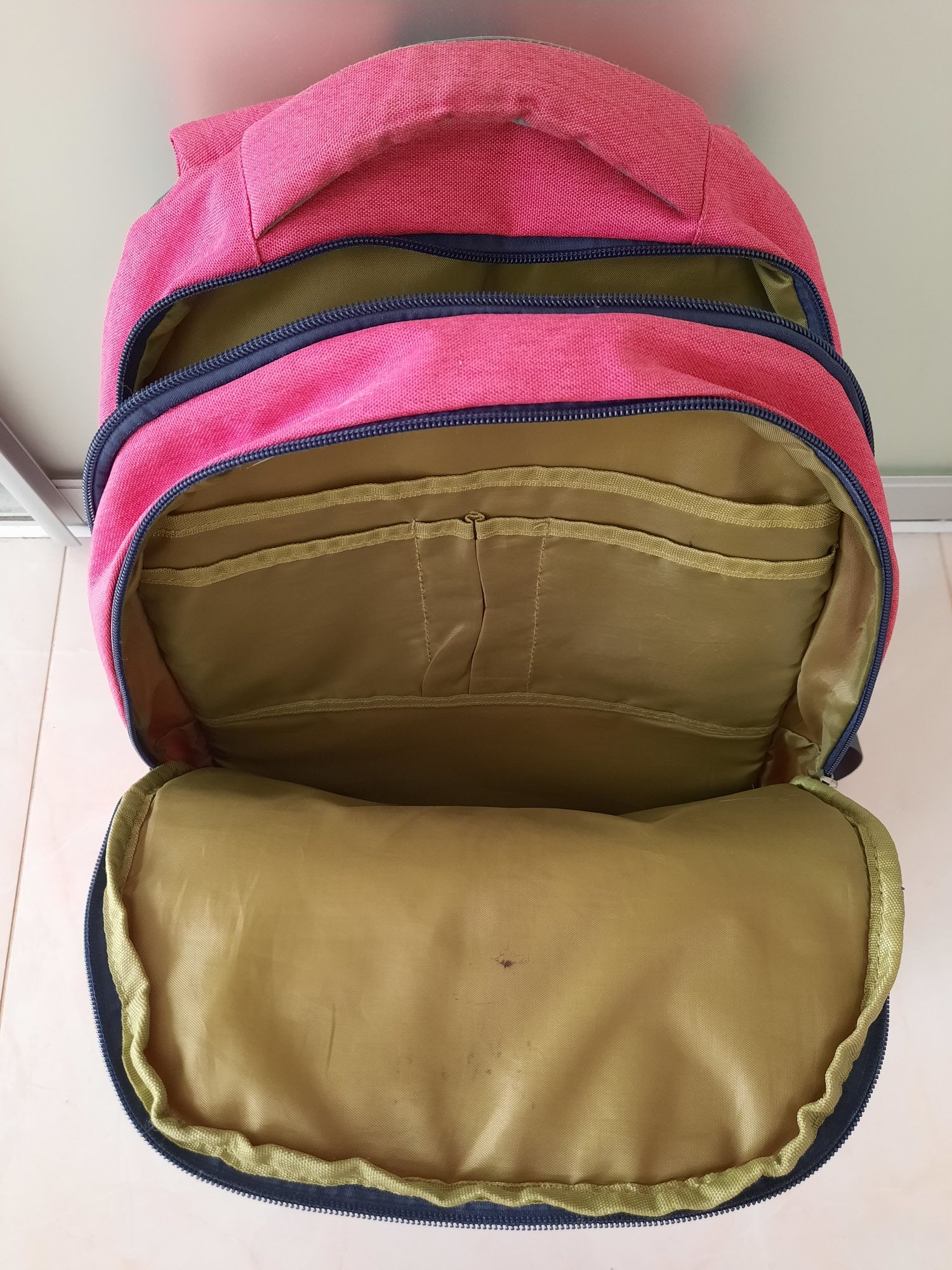 Школьный рюкзак / портфель