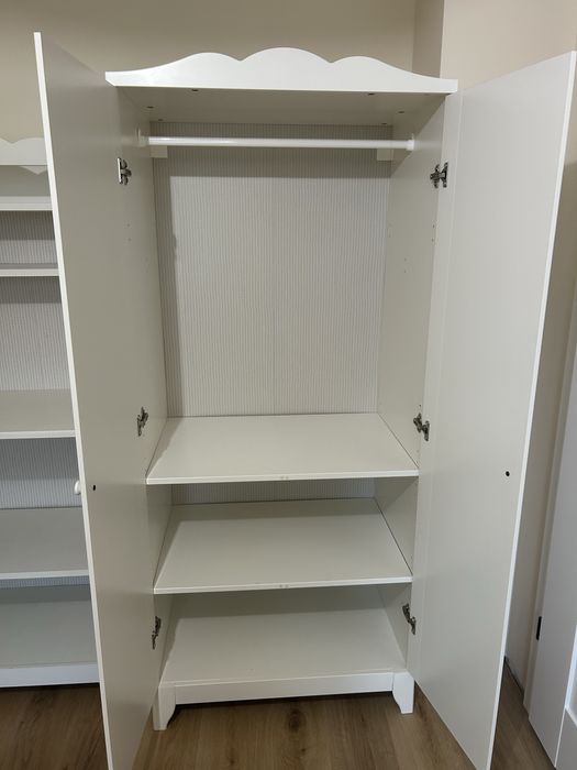 Szafy meble IKEA Hensvik