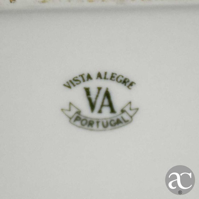 Frasco de chá “Magalhães” em porcelana Vista Alegre, decoração Margão