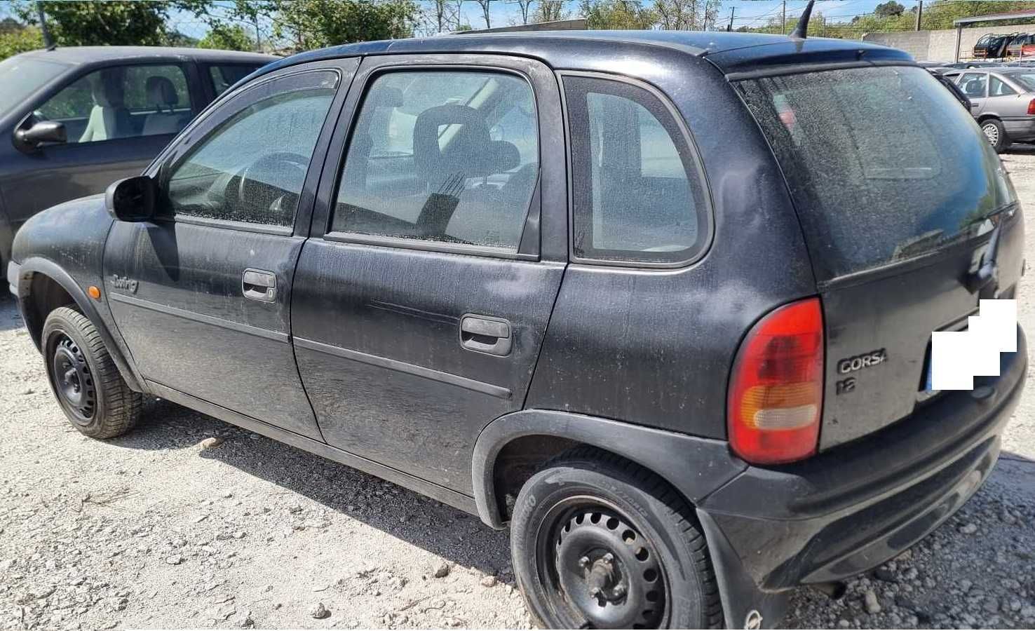 Para peças Opel Corsa B 1.2 i ano 1997