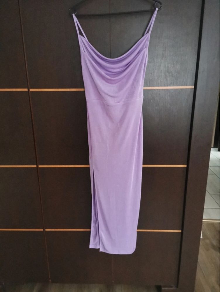 Długa sukienka wieczorowa midi maxi z rozporkiem