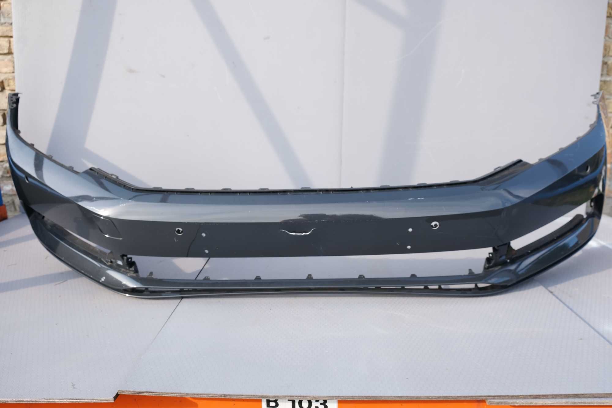Zderzak przód vw passat b8