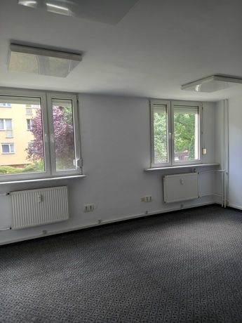 Lokal biurowo-usługowy na Nowym Dworze (20 m2)