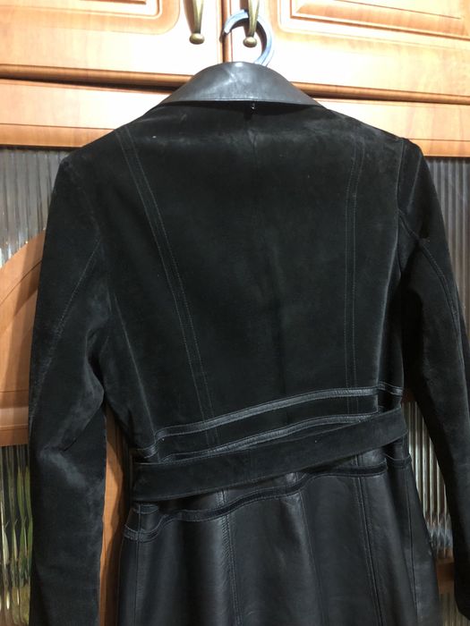 Кожаний тренч из замшем