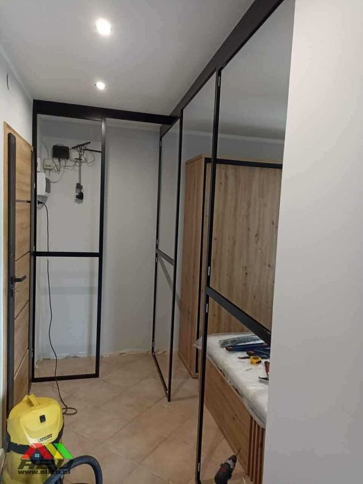 Ściana szklana, działowa, drzwi przesuwne, przegroda pokoju A2U