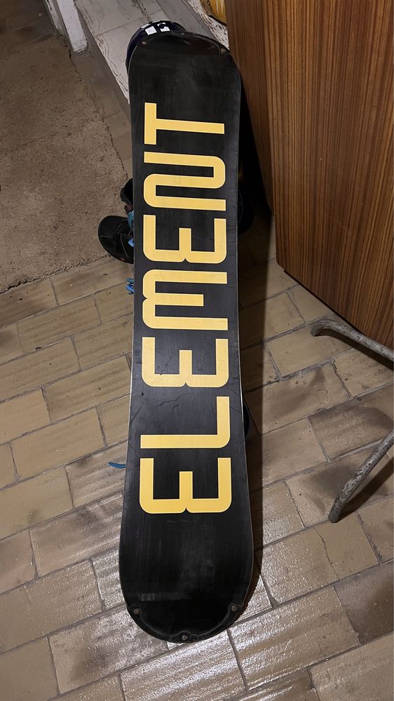 Snowboard deska z wiązadłami stuf element 152 + buty rozmiar 27,0