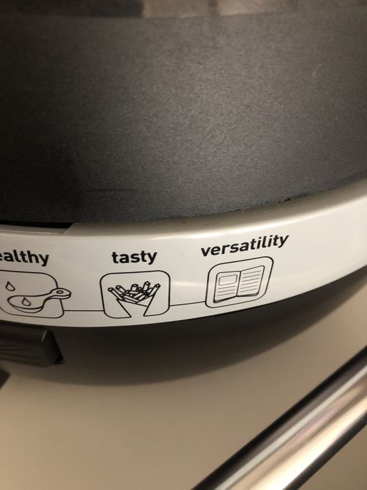 Tefal Fritadeira sem oleo Actifry e caixa para massa Tupperware