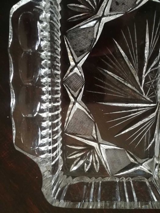 Ręcznie szlifowany dzielony kryształowy talerz – patera na przystawki