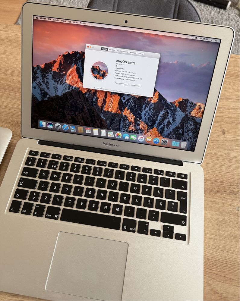 3x Apple MacBook Air 13 Intel Core i5 BDB Stan
