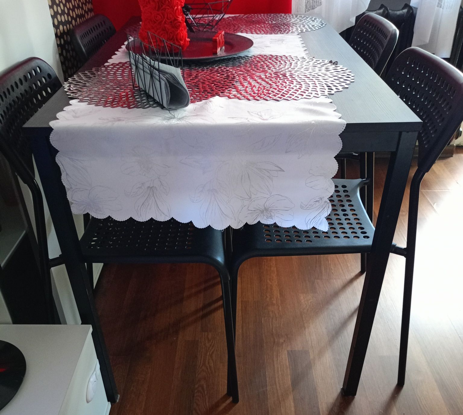 Stół z krzesłami Ikea