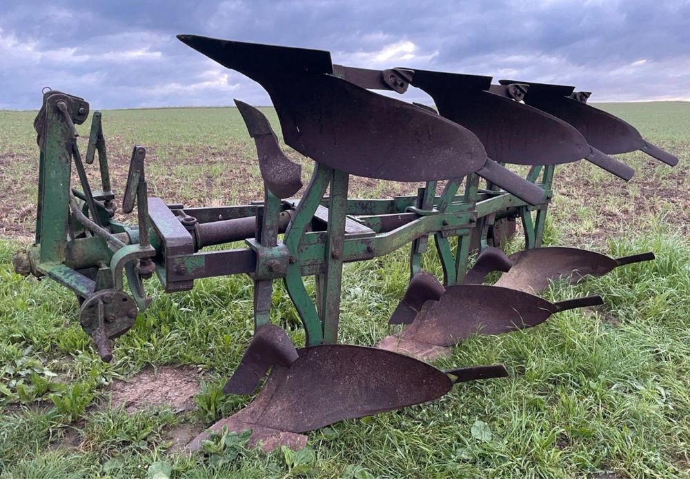 Pługi 2,3 skibowe obrotowe hydraulucznue i Mechanicznie