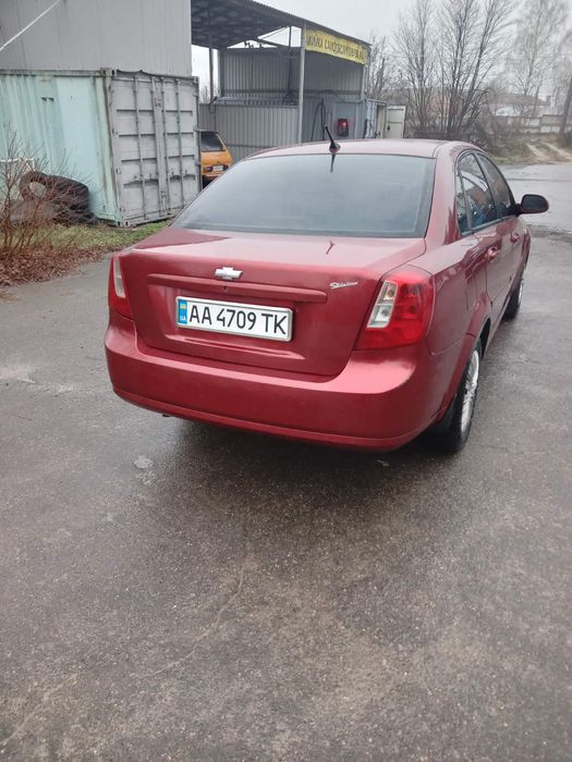 Продам Шевроле Лачеті в нормальному стані.