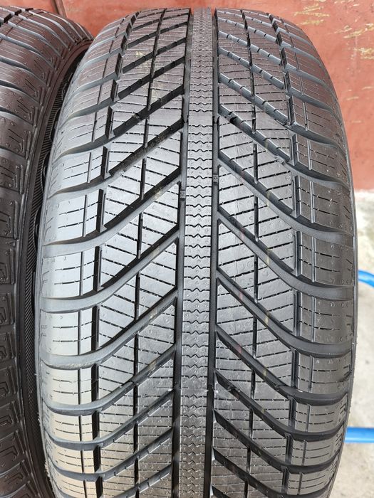 205/50/17 R17 GoodYear Vector4Seasons 4шт ціна за 1шт шини