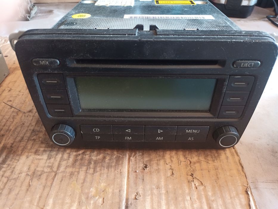VW Radio RCD 300 wraz z kodem.