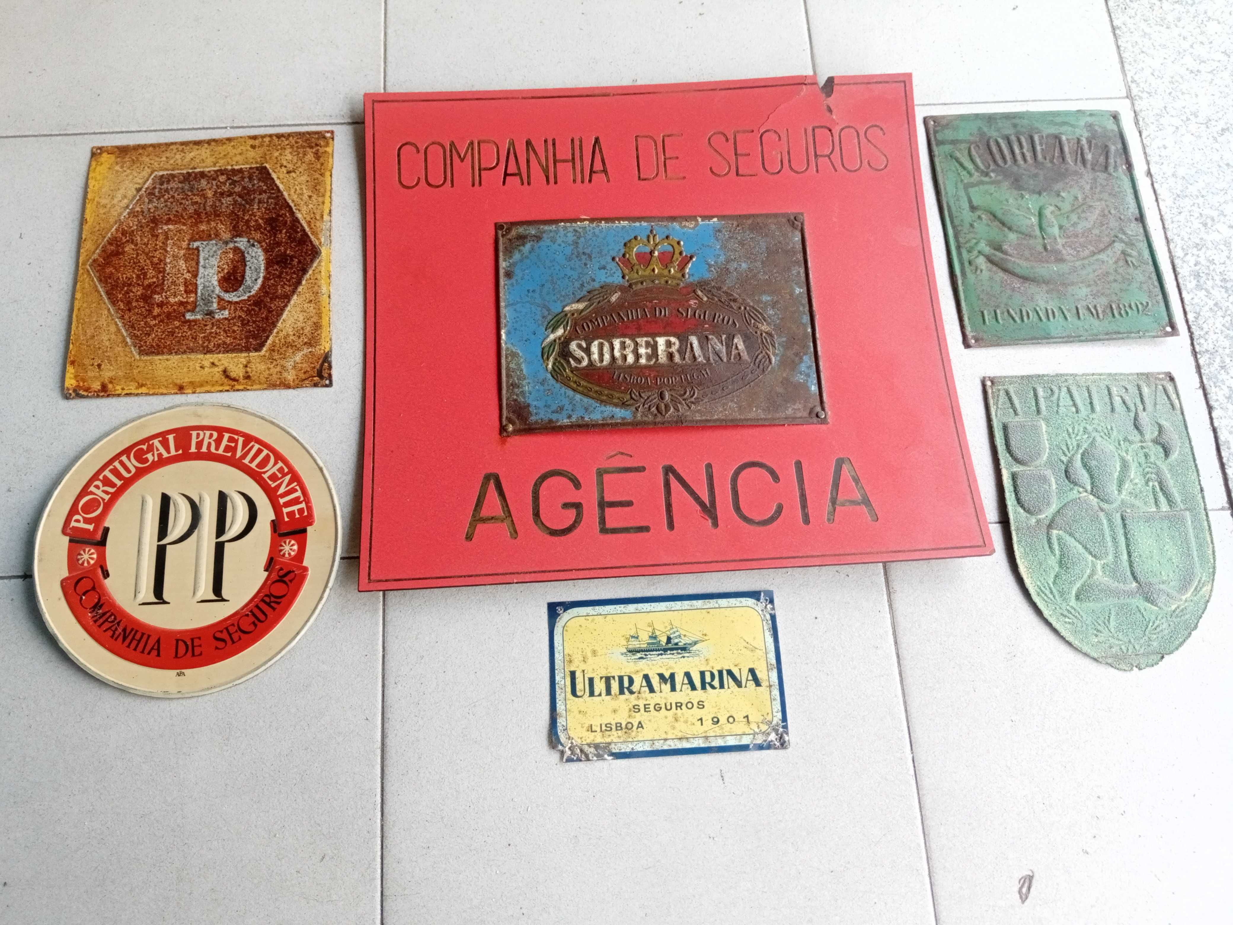 Chapas / placas de seguros antigas