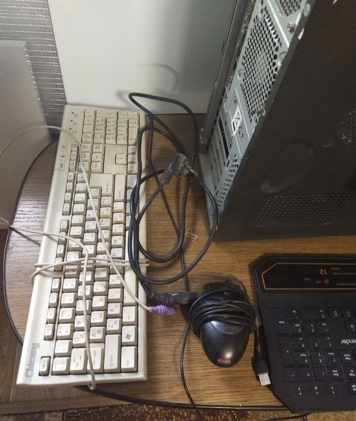 Продам рабочий компьютер системный блок, монитор, клавиатура, мышь