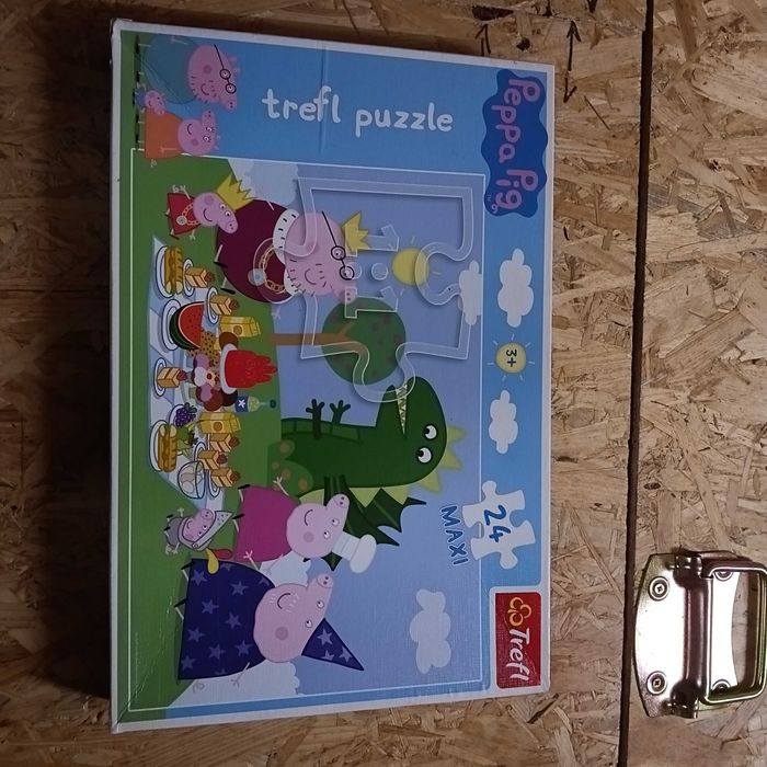 Puzzle 24 Maxi Świnka Peppa Zabawy na polanie