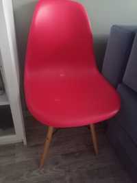 Krzesła czerwone i białe