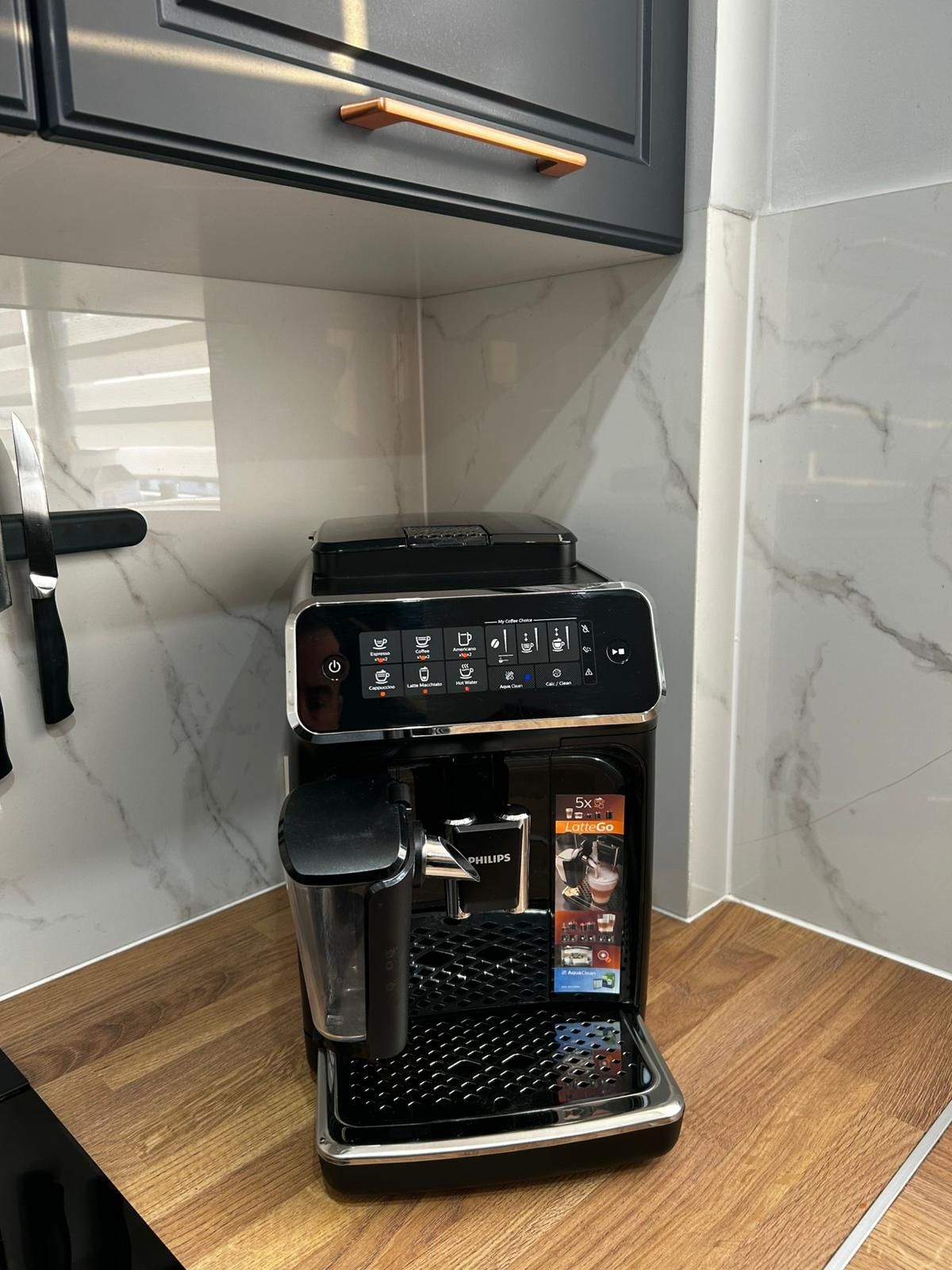 Ekspres Philips Latte Go EP3241