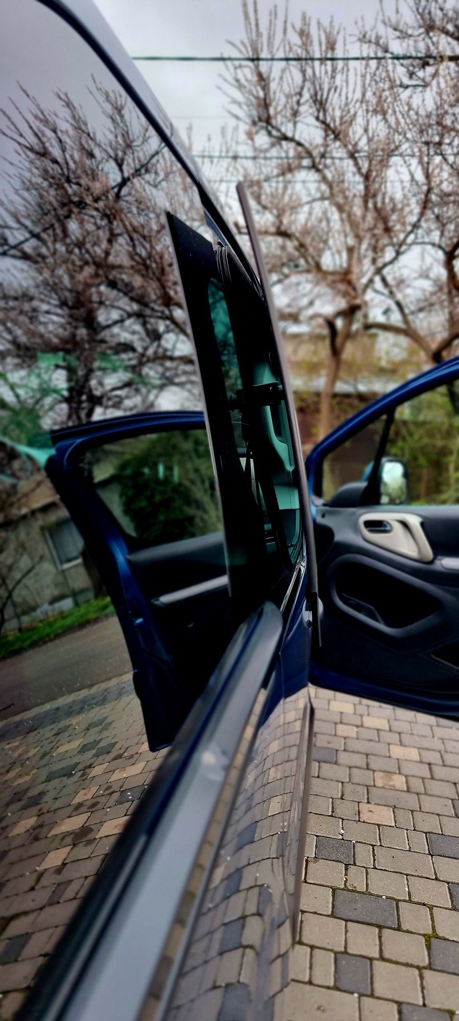 Продам свой Peugeot Partner. Официальный.