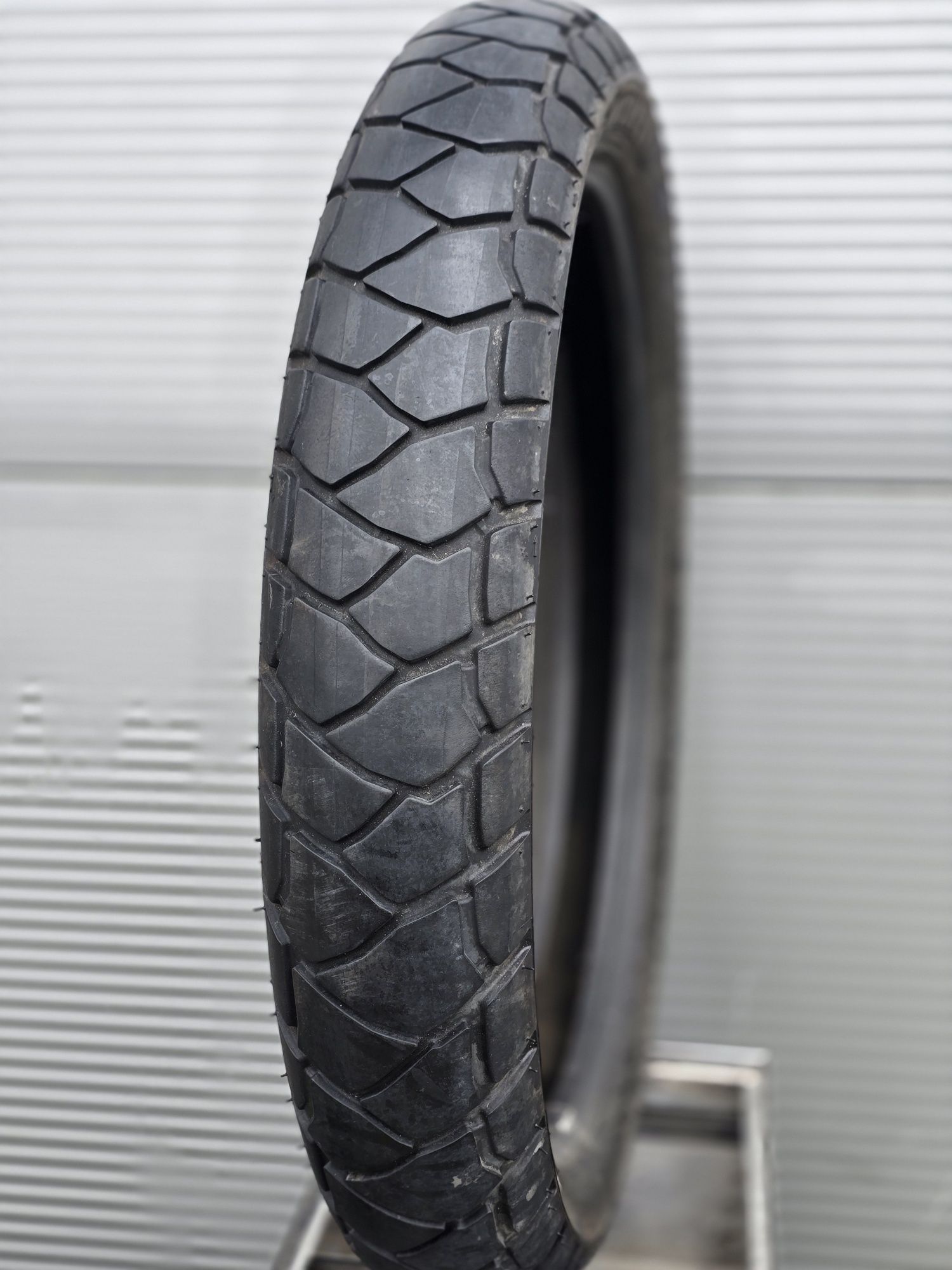 Opona Michelin Anakee 110/80/19