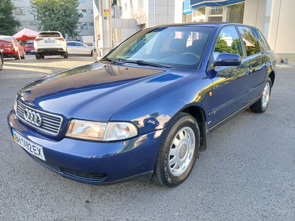 Audi a4 1999 ideal