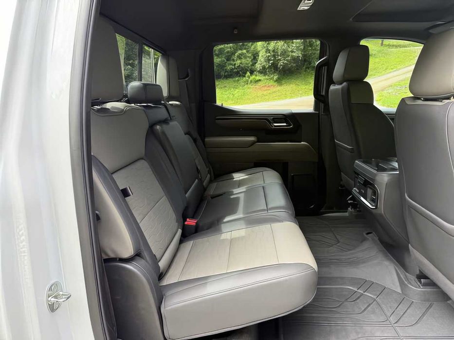 Chevrolet Silverado      2023