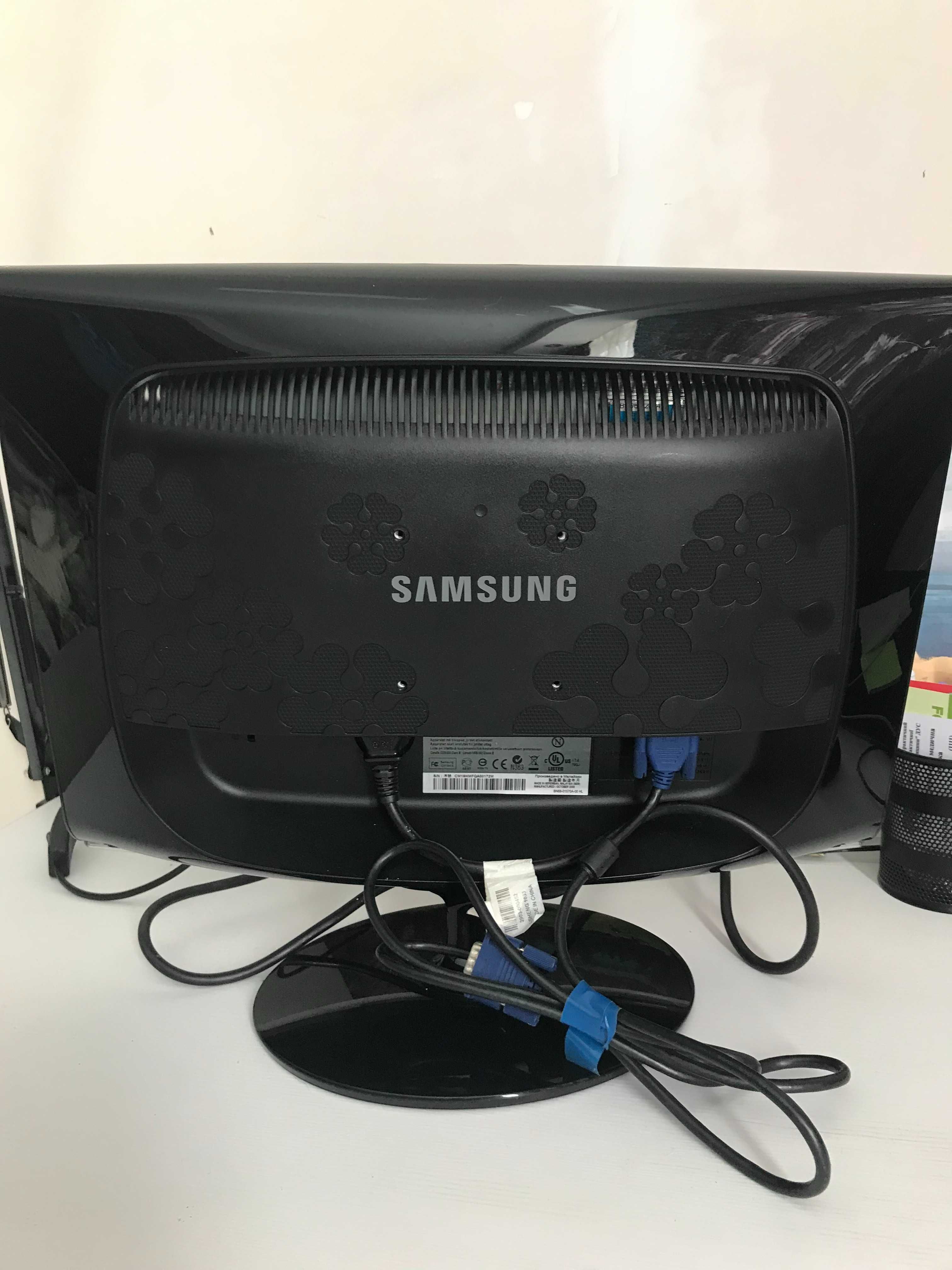 Монітор 19" Samsung 933NW LS19CMNKF Black