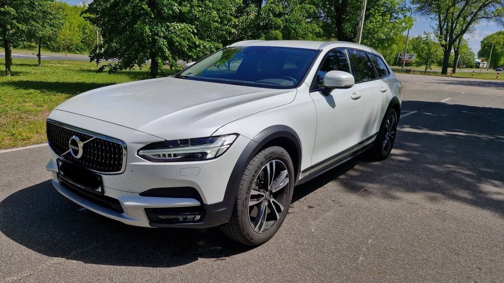 Volvo V90 Cross Country
