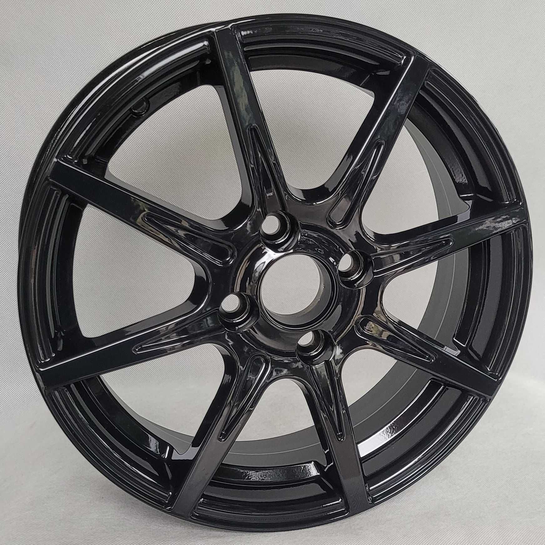 Felgi 15 Nissan Micra Colt Honda Jazz Fiat Grande Punto Evo Karl Tiida