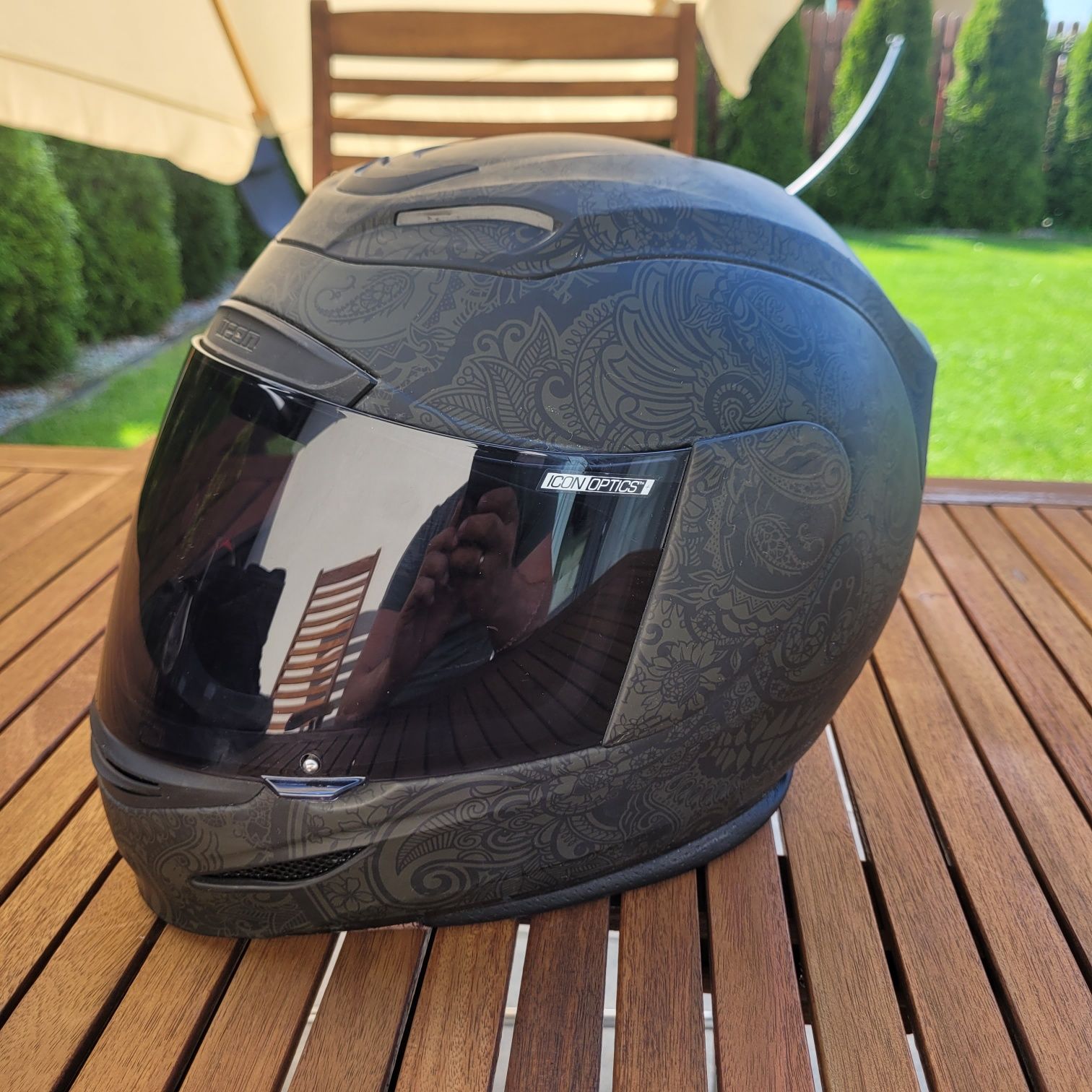 Kask motocyklowy ICON