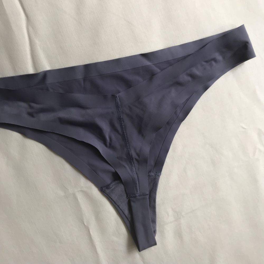 Triumph. Stringi szare r.40
