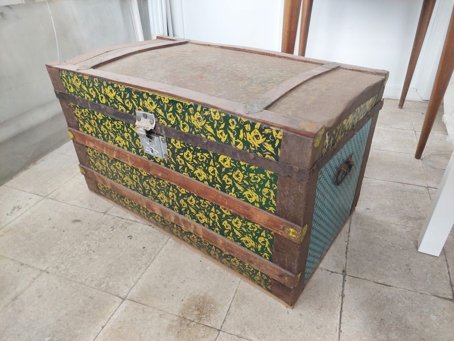 Baú com decoração