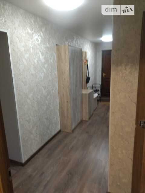 3к! квартира, Поділ, 5/10 пов, 73 м2, цегла, косметика, роздільні кімн