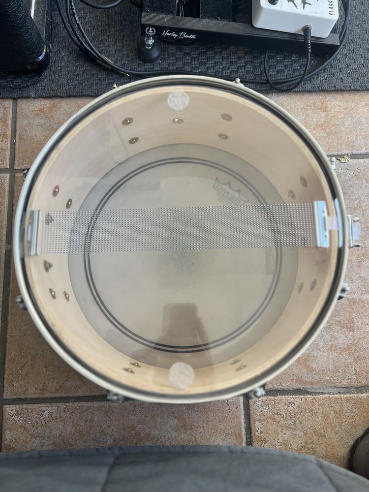 Tarola GRETSCH ENERGY 14” x 5,5” com pele REMO POWERSTROKE.