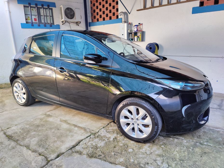 Renault ZOE - Intense 22Kw (Bateria Própria)
Para venda Renault
