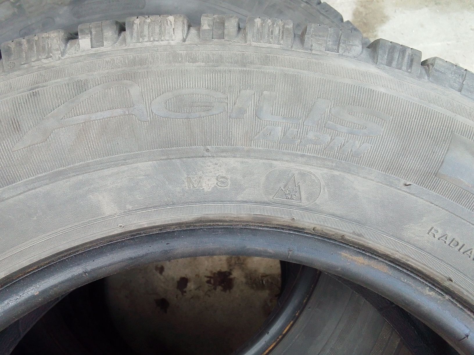 Cena za 4 Opony wielosezonowe 215/65r16C MICHELIN