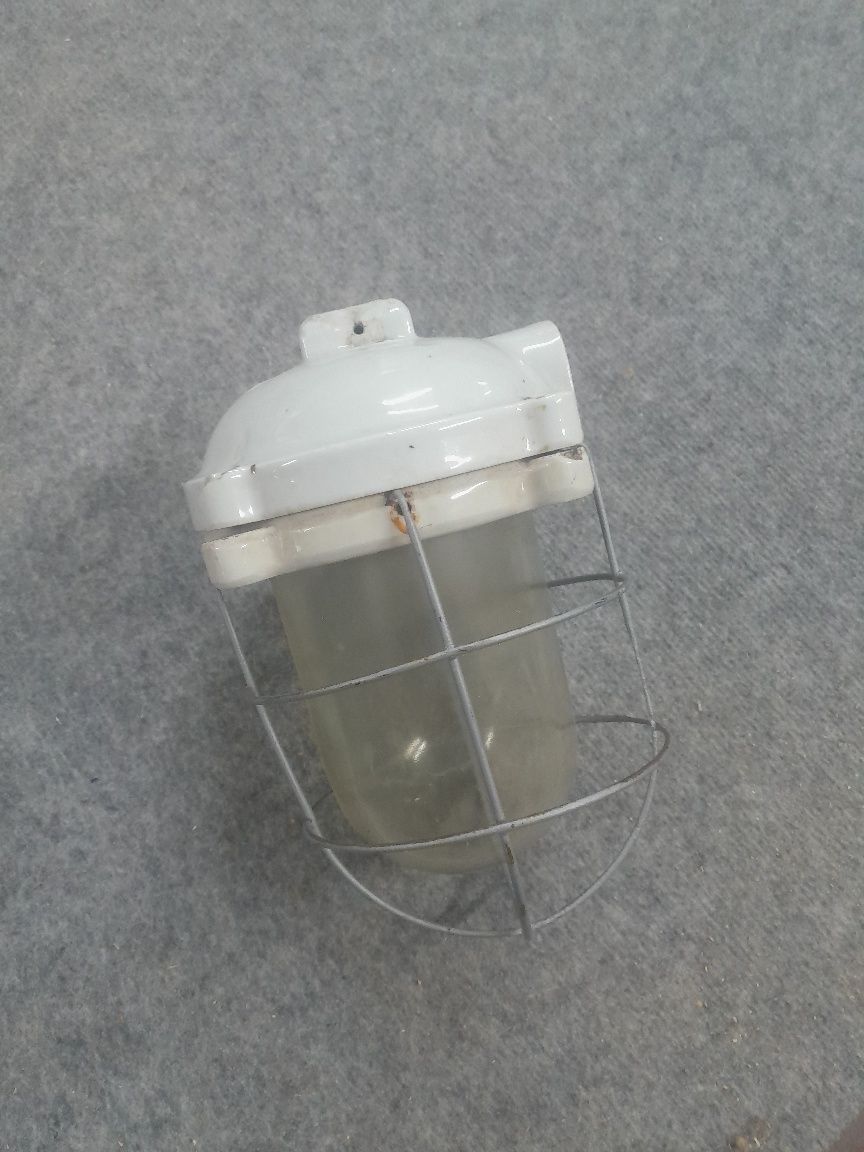 Lampy w stylu loft