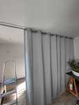 Barra de cortina extensível até 3,5m com cortinas