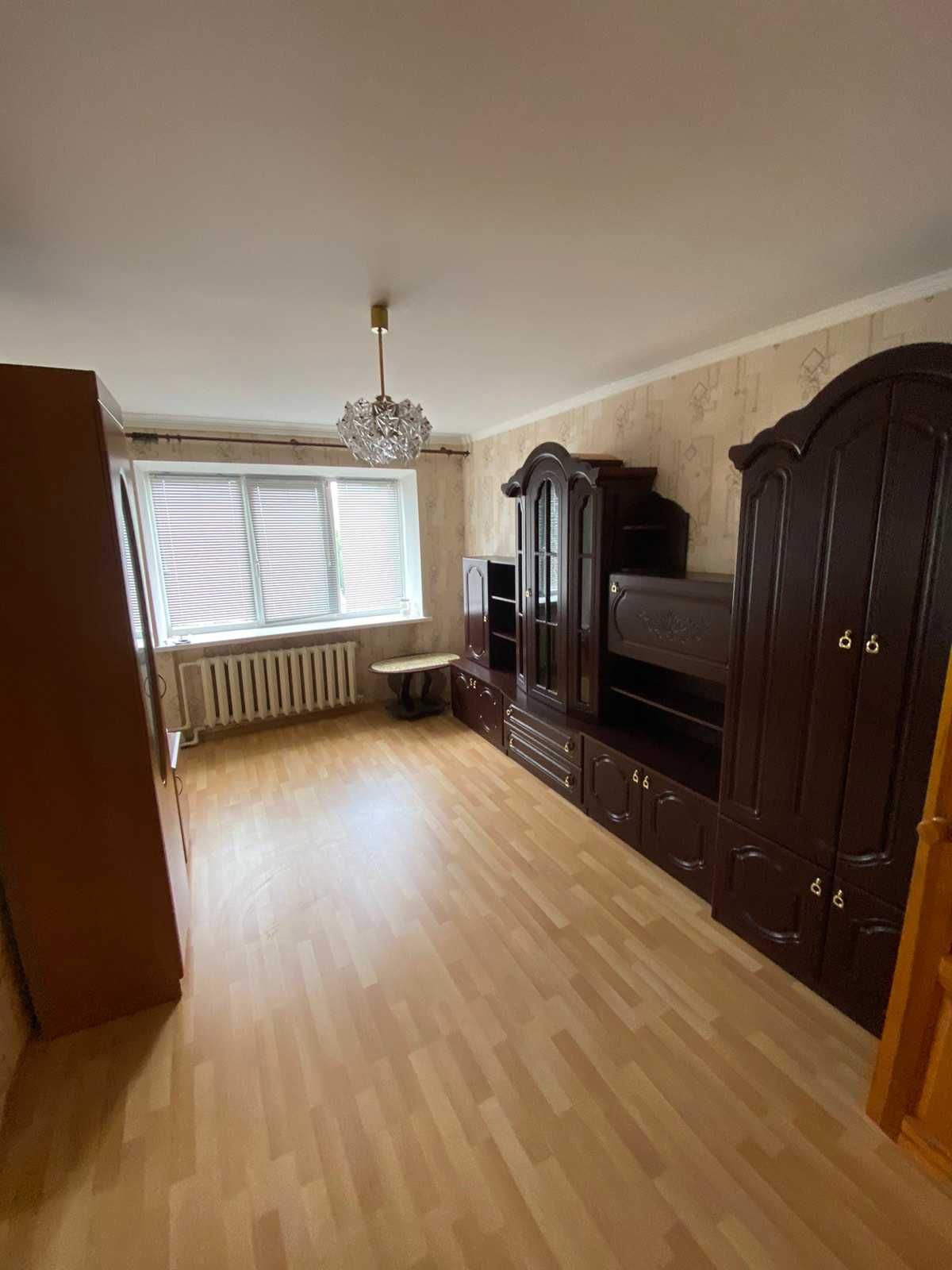 Продам 2-х кімнатну квартиру на Зигіна