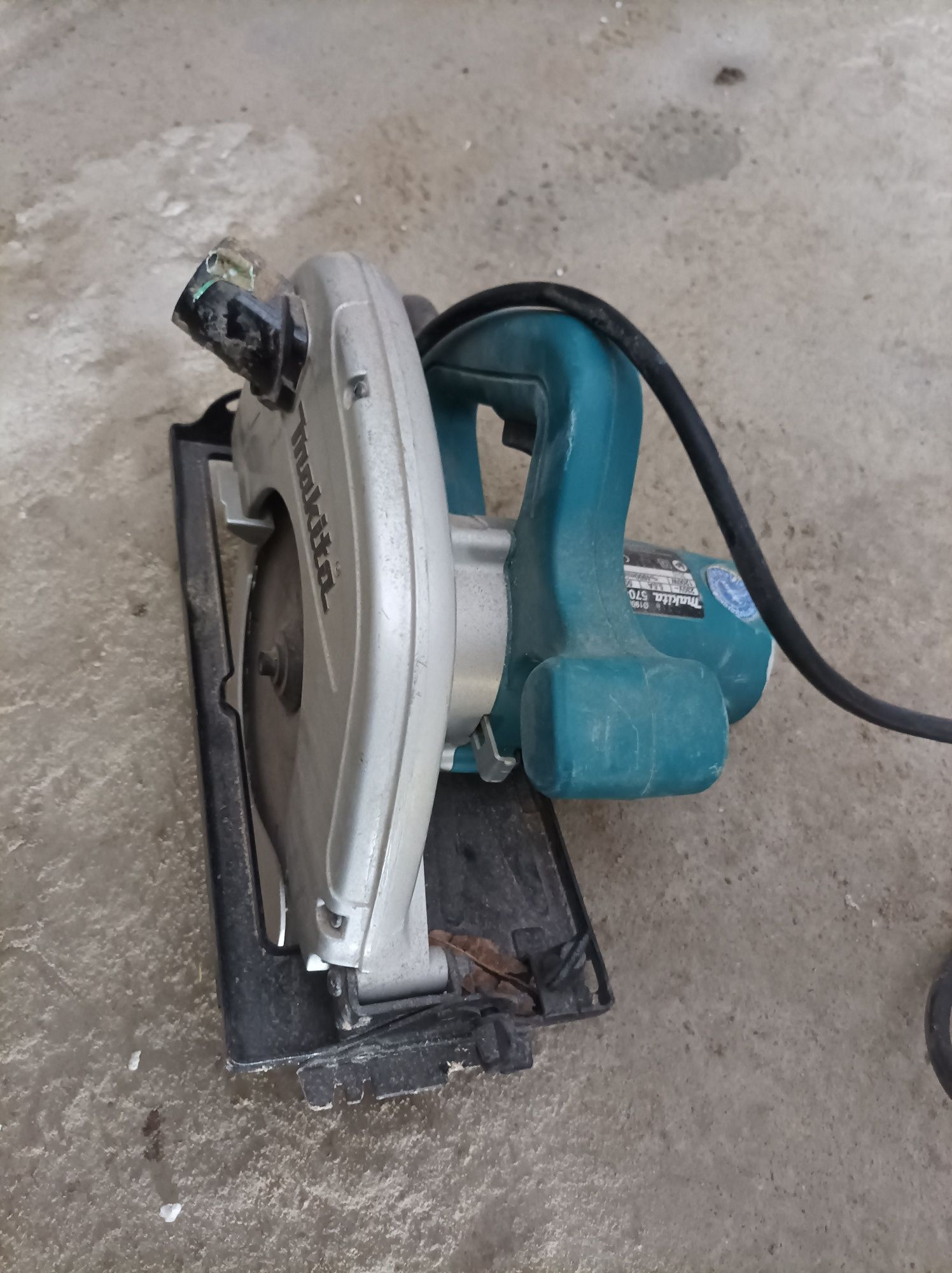 Pilarka Makita 5704R