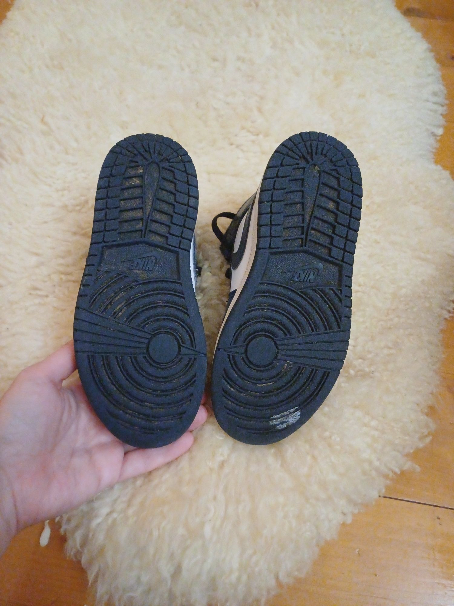 Класні шкіряні nike