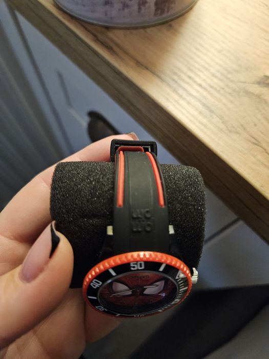 Zegarek am:pm Marvel Spider-Man Apart